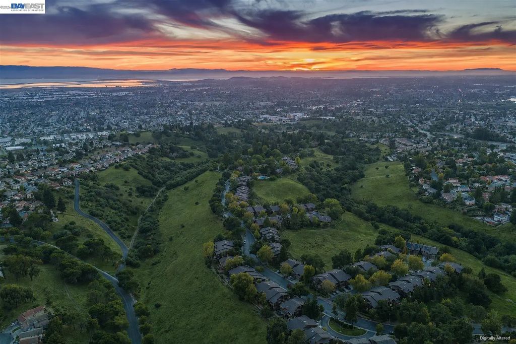 1361 Ocaso Camino, Fremont