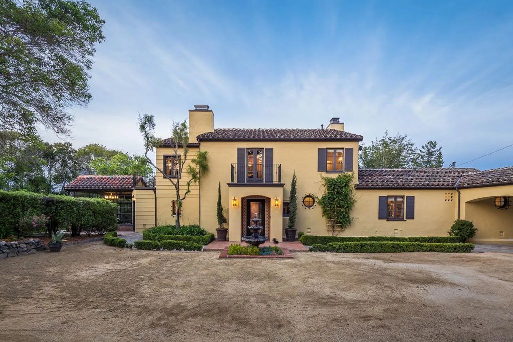 463 El Arroyo Road, Hillsborough