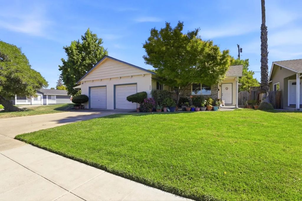 986 W Hacienda Avenue, Campbell
