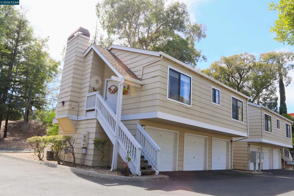 444 Mill Rd, Martinez
