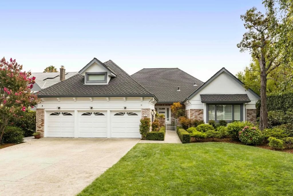 15 Woodleaf Avenue, Redwood City