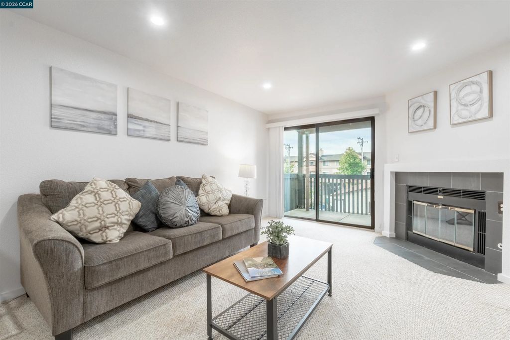 1315 A St 206, Hayward