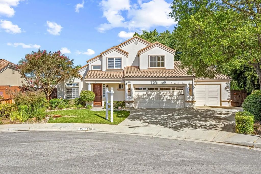 939 Skip Away Court, Morgan Hill