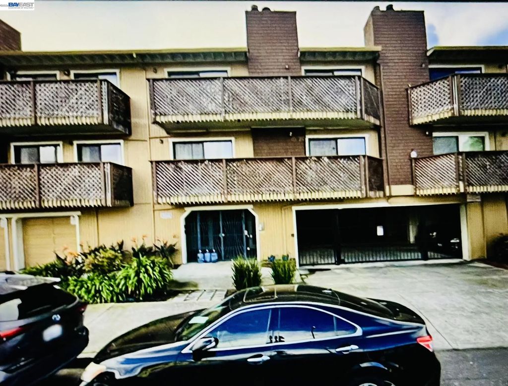 2868 38 8, Oakland