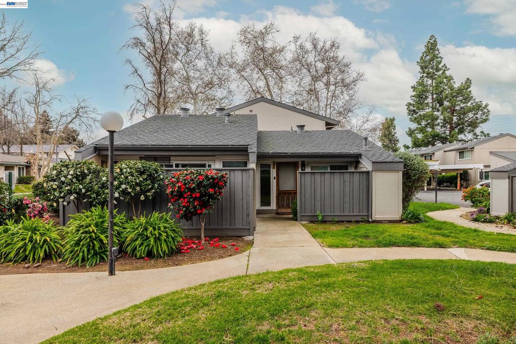 1355 Kenwal Rd Apt A, Concord
