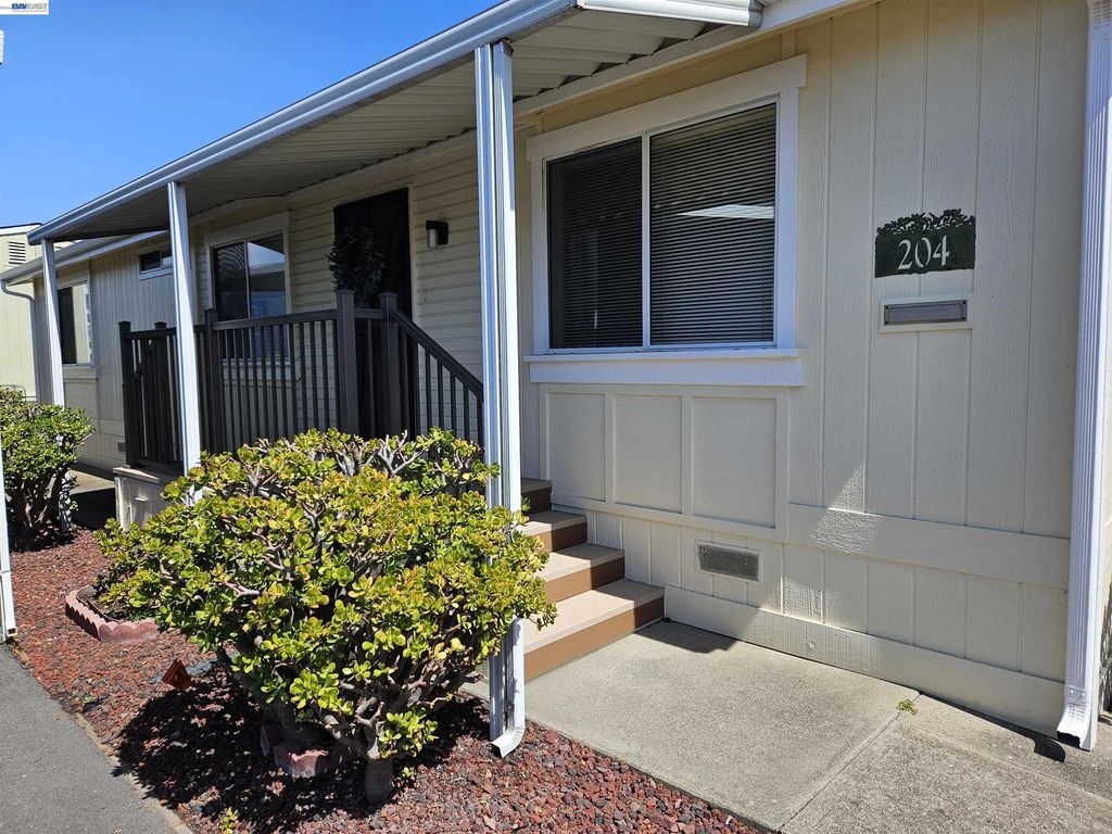 1200 W Winton Ave 204, Hayward