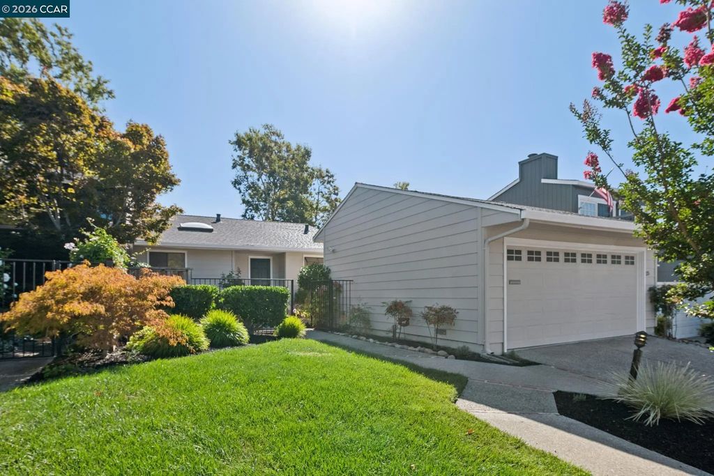 115 Cypress Point Way, Moraga