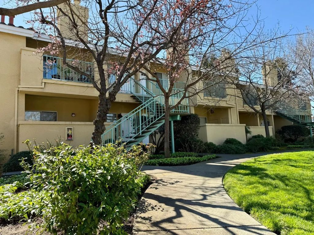 106 Sunnyhills Court, Milpitas