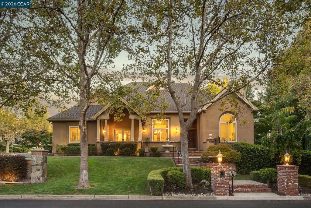 3271 Blackhawk Meadow Dr, Danville
