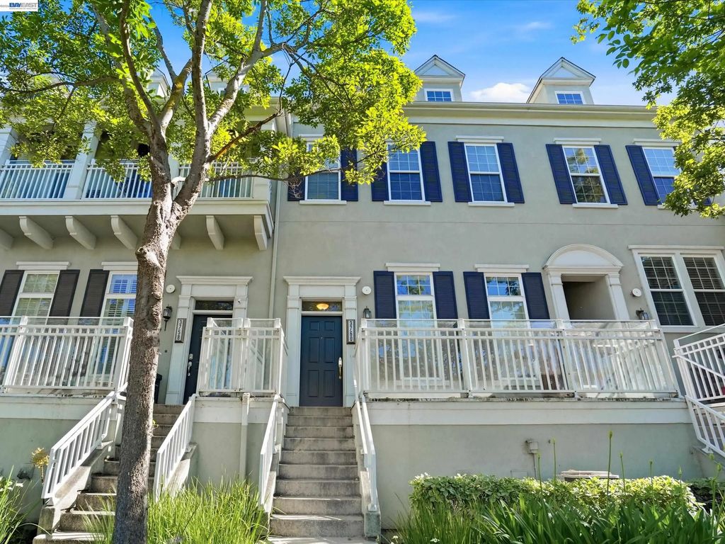 3760 Central Pkwy, Dublin