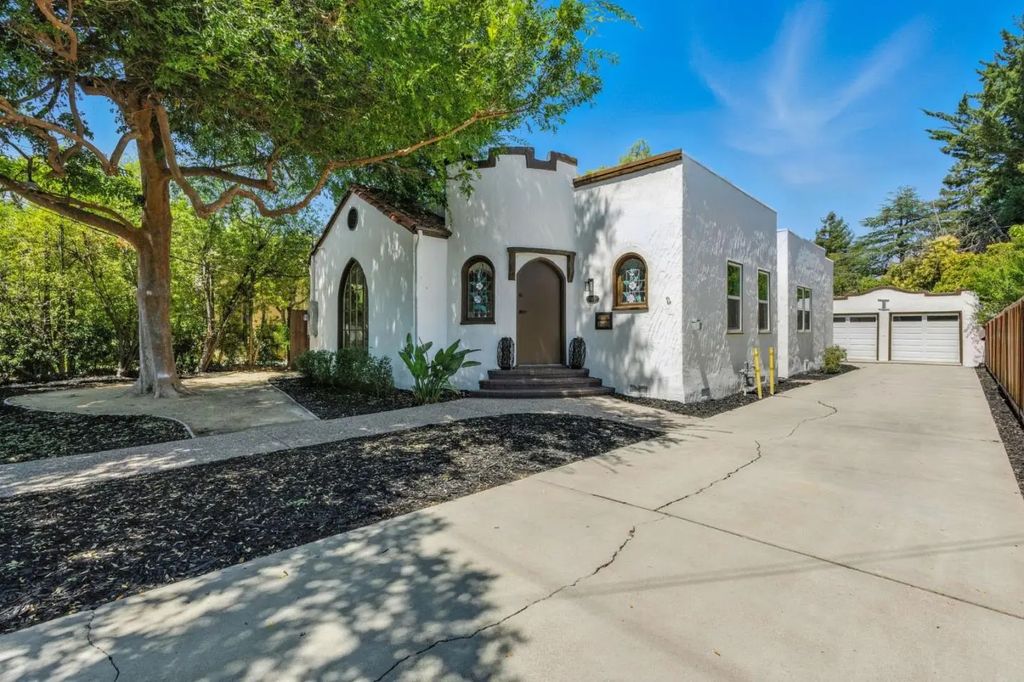 1165 Clinton Street, Redwood City