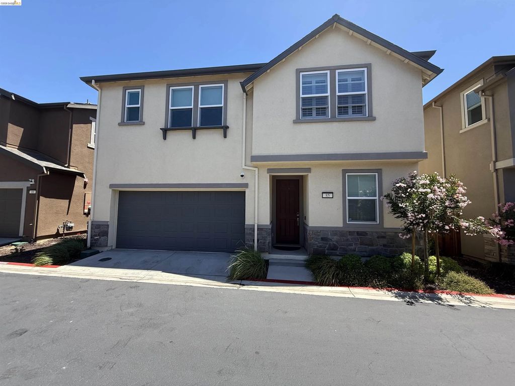 85 Savannah Ln, Pittsburg