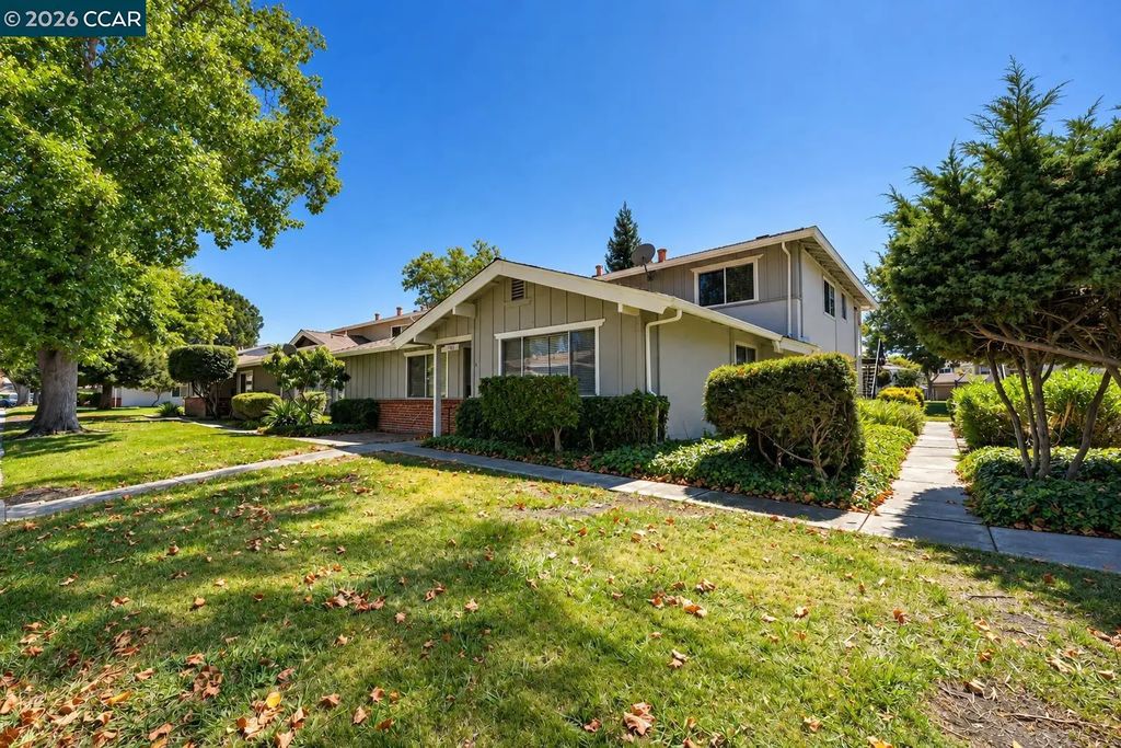 1416 Del Rio Cir B, Concord