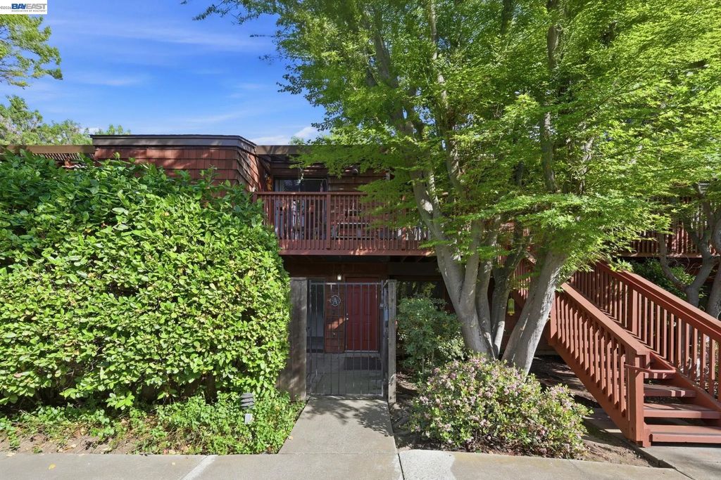 1455 Latour Ln 13, Concord