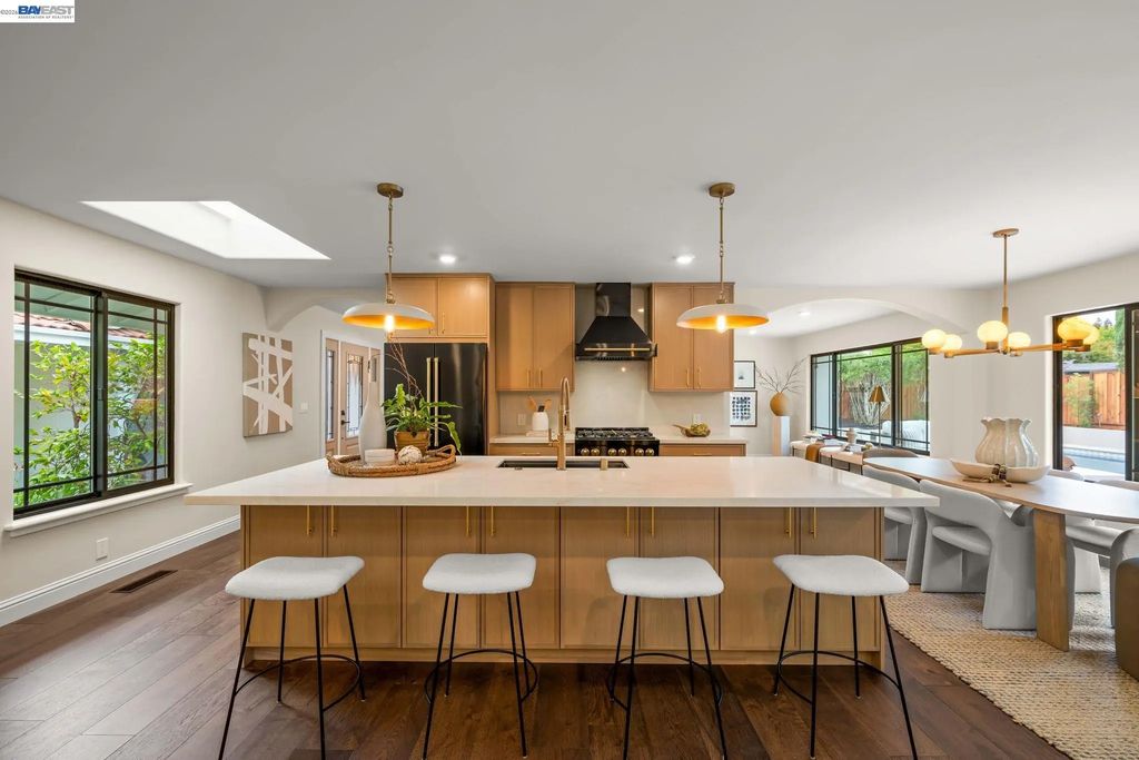 2883 Bowling Green Dr, Walnut Creek