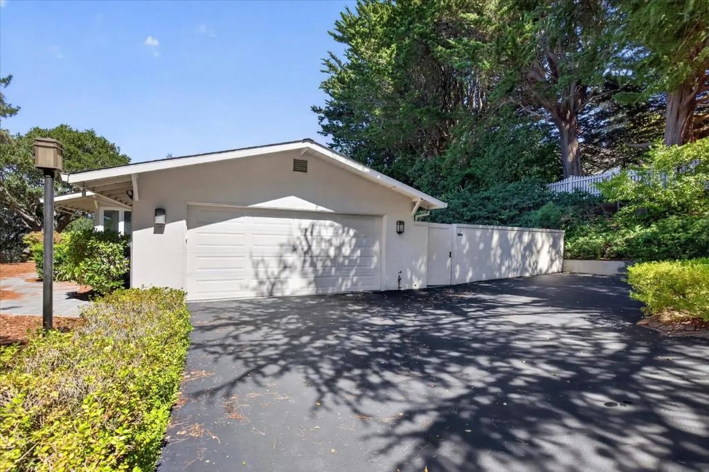 130 Glen Aulin Lane, Burlingame