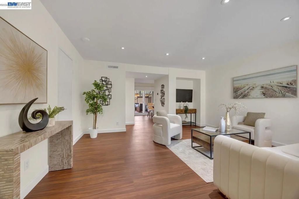 4452 Del Valle Pkwy, Pleasanton