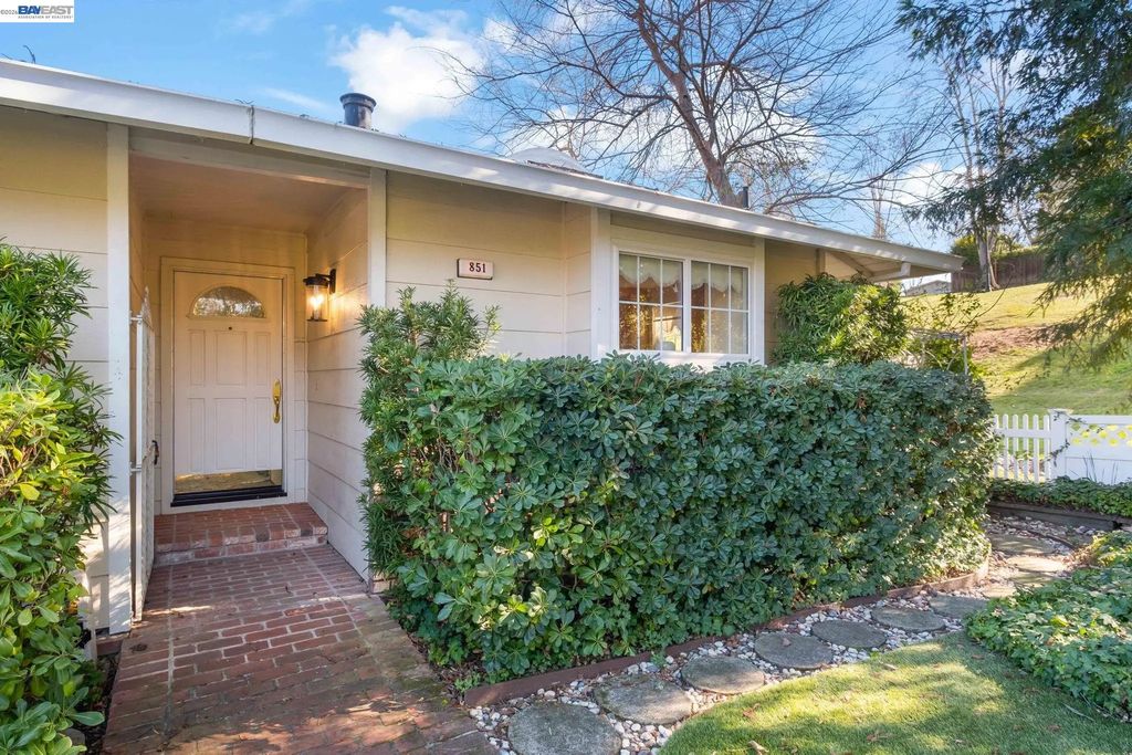 851 Luz Ct, Danville
