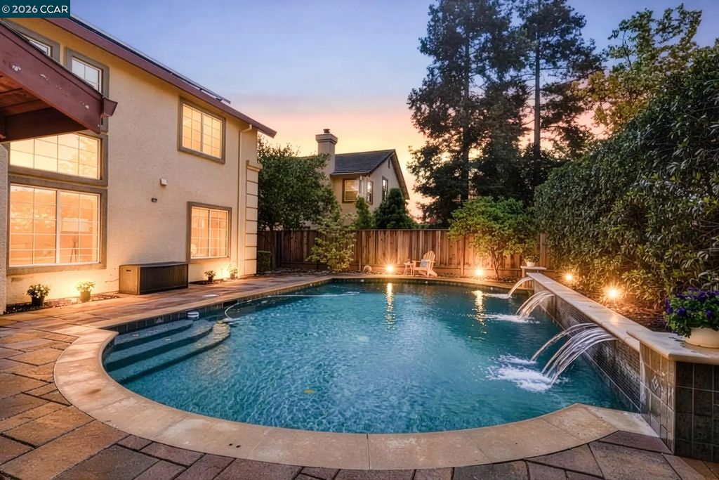 1174 Central Ave, Livermore