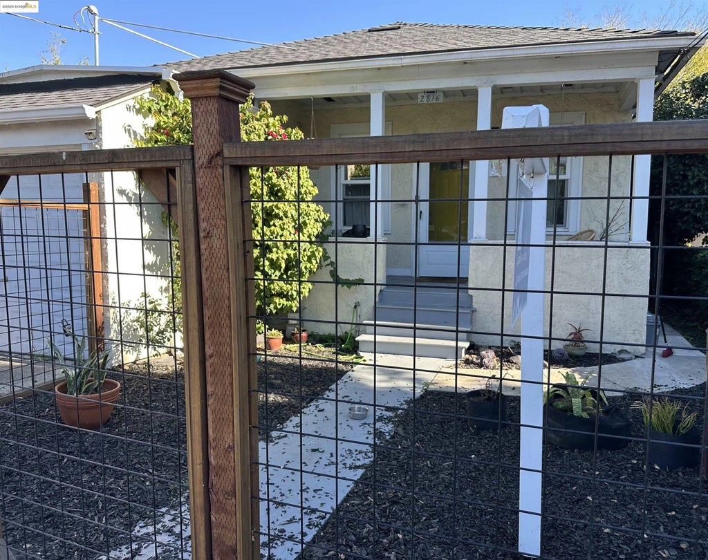 2816 Viola St, Oakland
