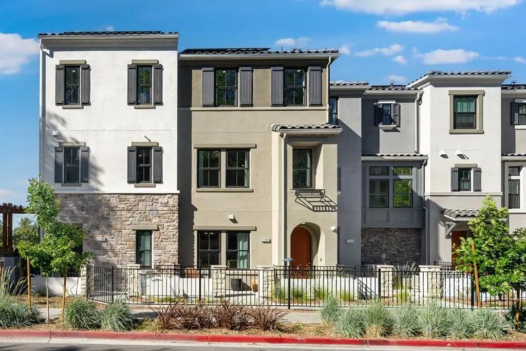 2120 Latham Street, Mountain View