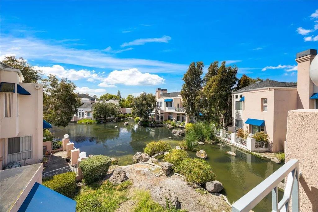 799 Lakeshore Drive, Redwood City