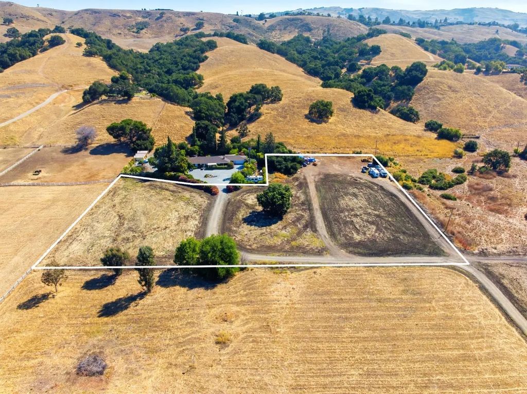 E Dunne Avenue, Morgan Hill
