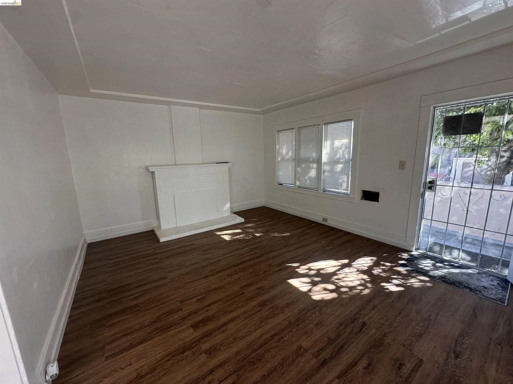 3316 Macarthur Blvd, Oakland