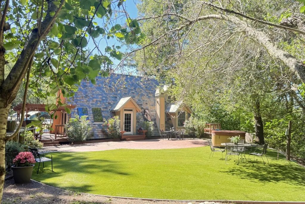 25405 Adams Road, Los Gatos