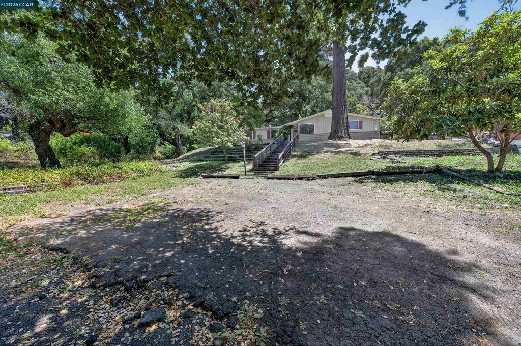 3 Shadow Creek Ln, Orinda