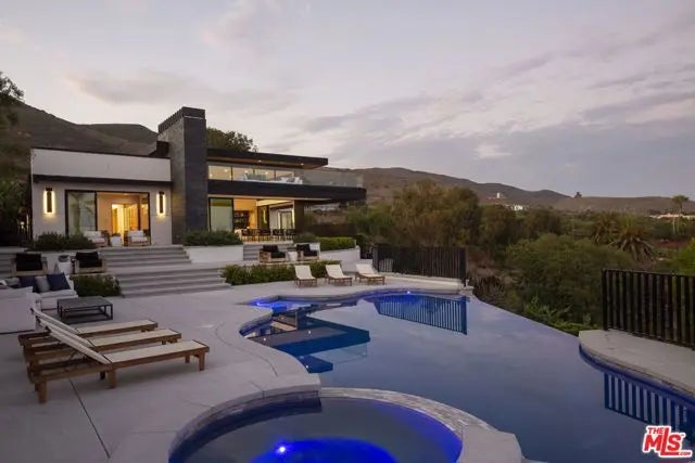 29800 Cuthbert Road, Malibu