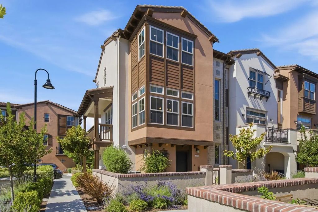 2348 Toledo Terrace, Mountain View