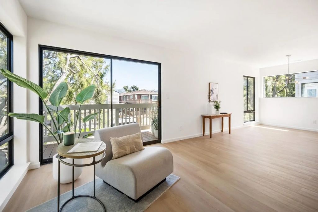 466 Pine Avenue, Half Moon Bay