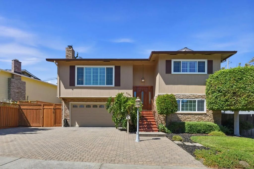 2460 Edith Avenue, Redwood City