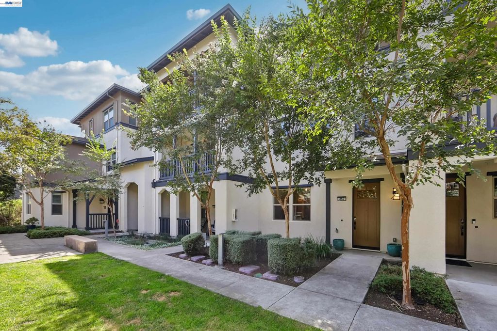 457 Diller Street, Alameda
