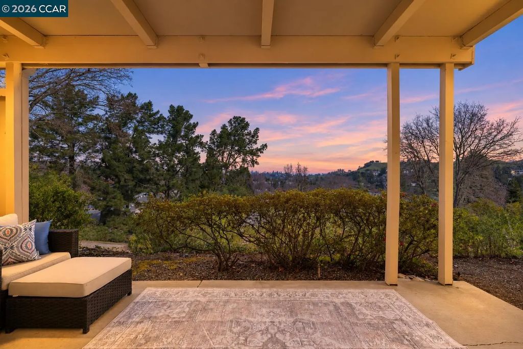 1348 Rockledge Ln 4, Walnut Creek