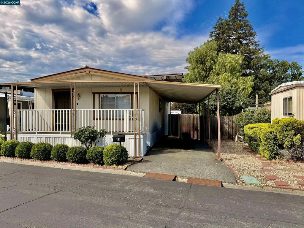 73 Donald Ln, Concord