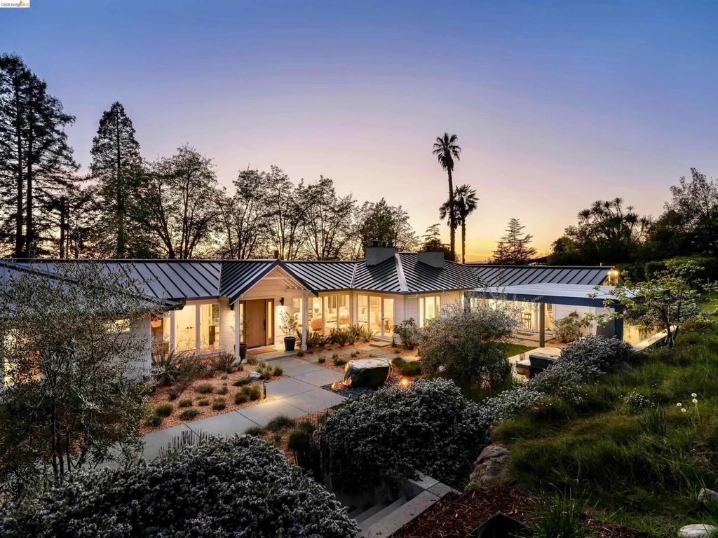 12700 Skyline Boulevard, Oakland