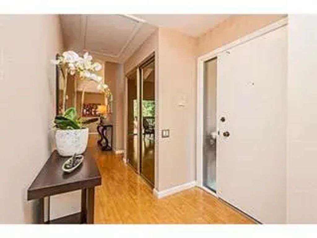 3358 Brittan Avenue 18, San Carlos