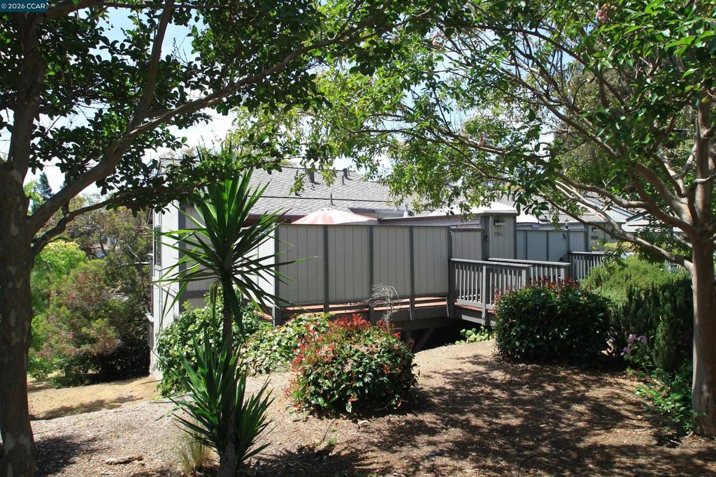 1506 Ashwood Dr, Martinez