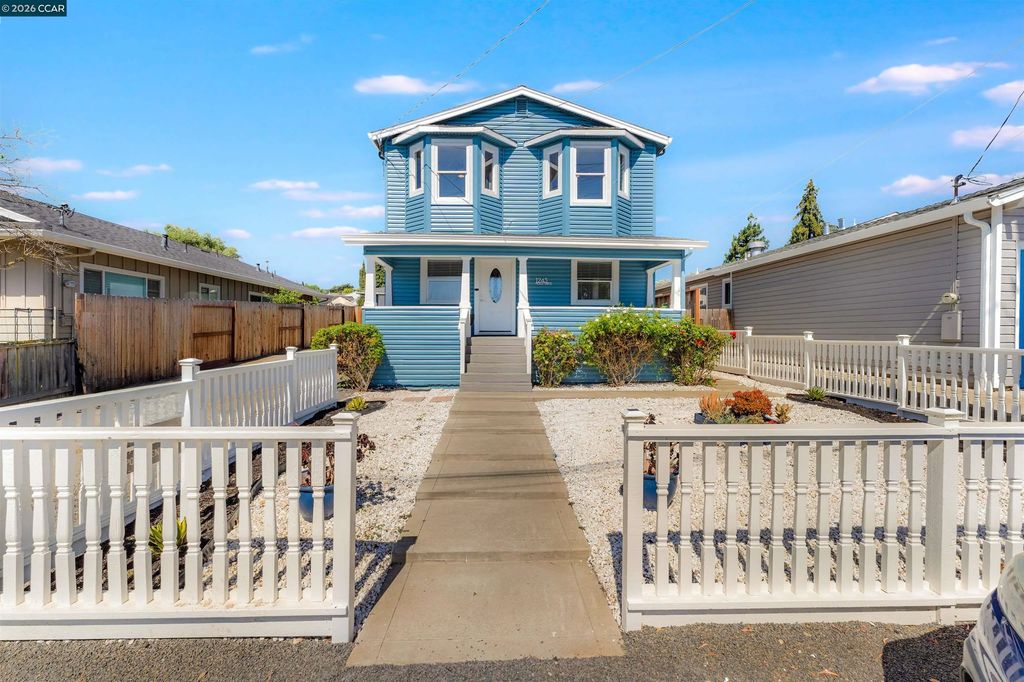 1243 Plaza Dr, Martinez