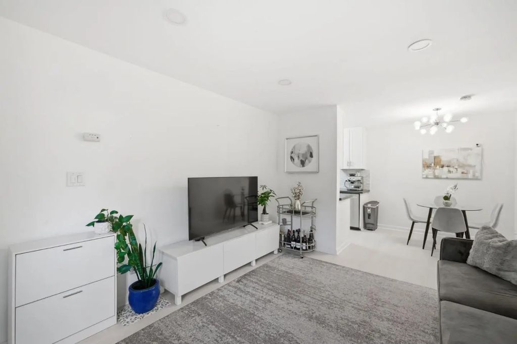 408 Boardwalk Avenue 1, San Bruno