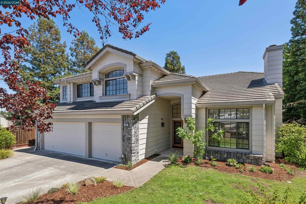 225 Valley Glen Ln, Martinez