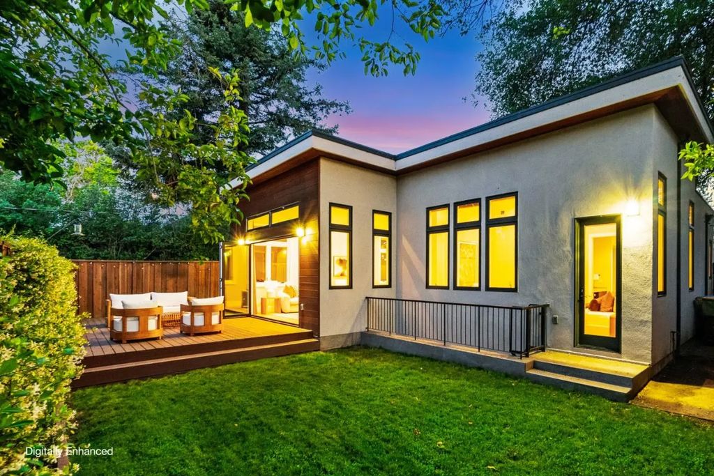 3751 El Centro Street, Palo Alto