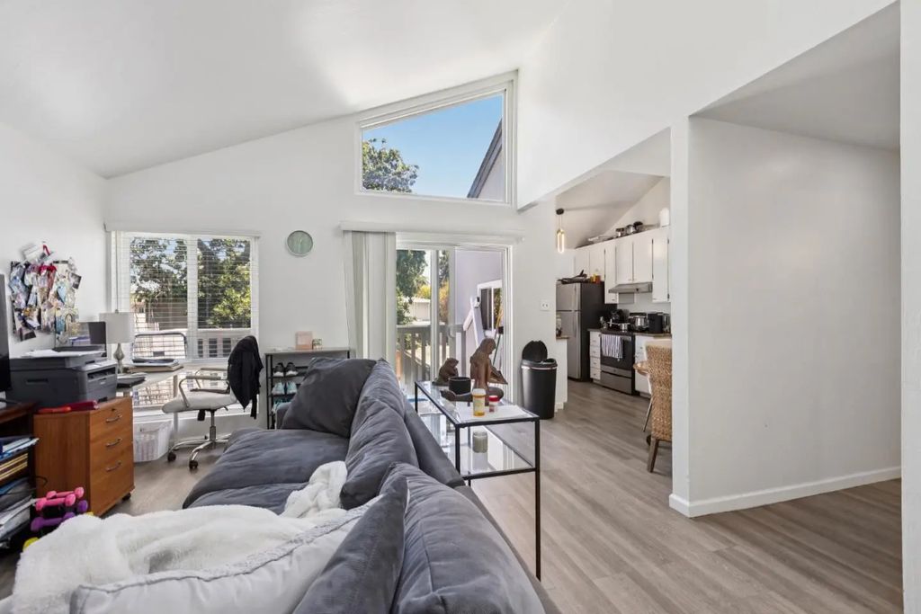 1411 Oxford Street, Redwood City
