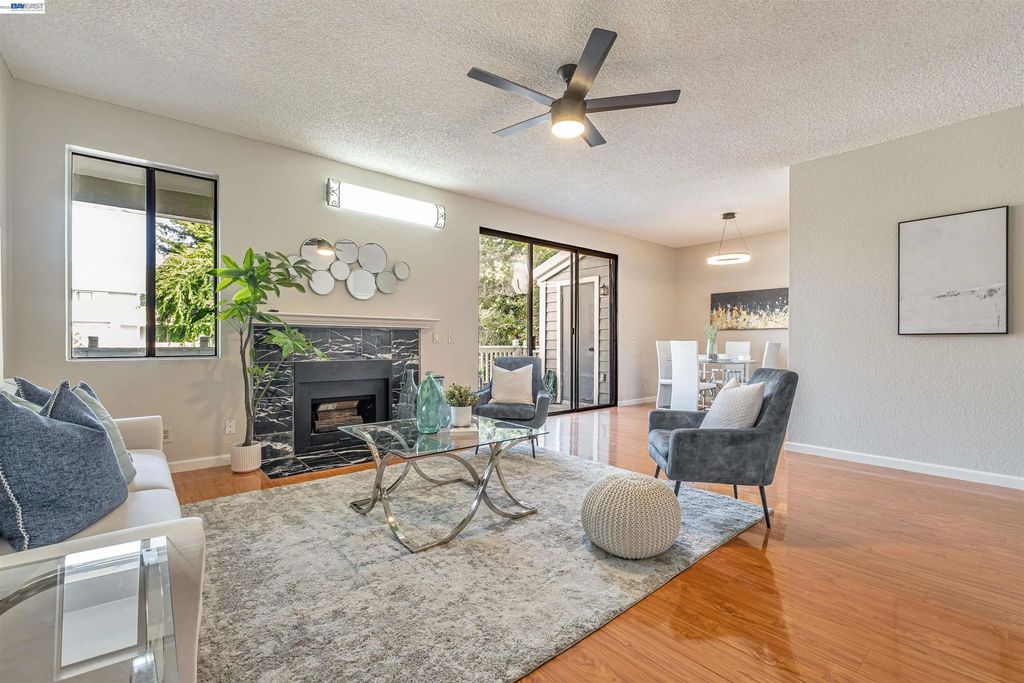 3402 Pinewood Ter 211, Fremont