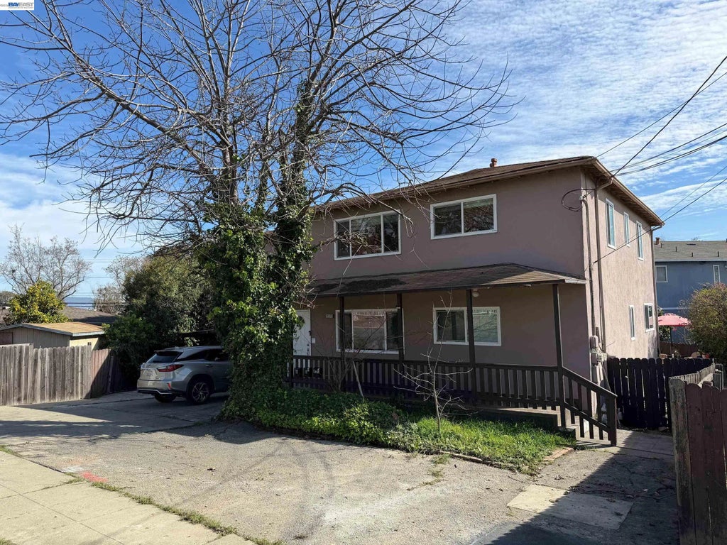 820 Island Dr, Alameda