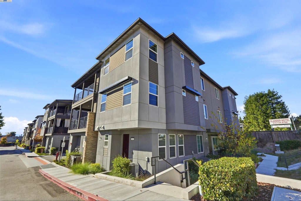 498 Trace Lane, Hayward