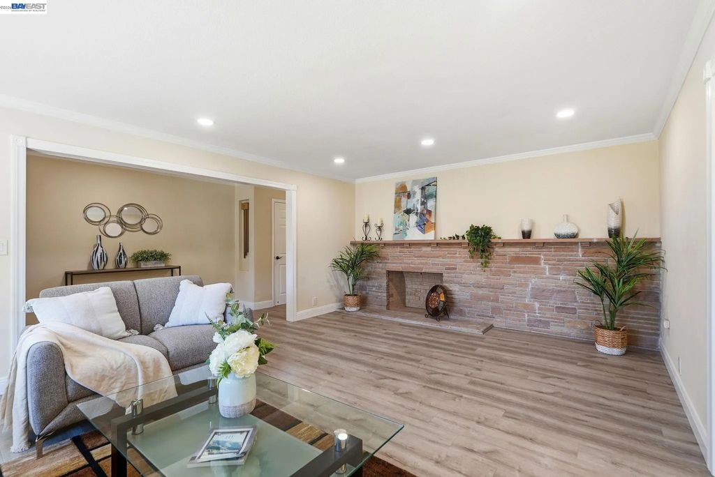 1204 Vistagrand Dr, San Leandro