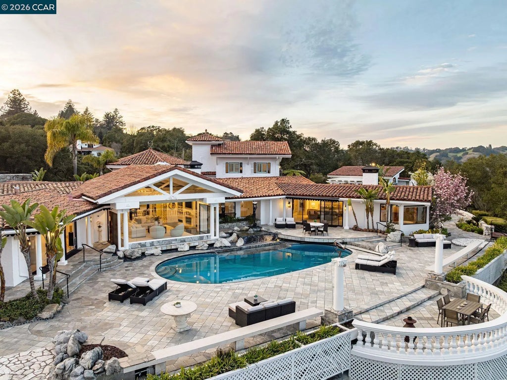 4146 Canyon Rd, Lafayette